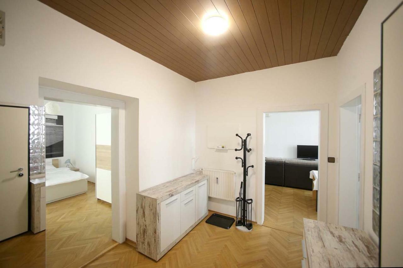 Skyscraper Apartment Tour As Ljubljana Exterior foto