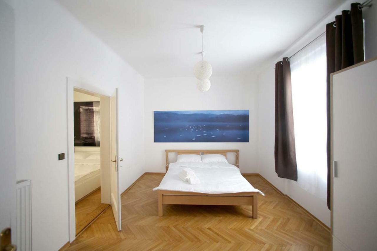 Skyscraper Apartment Tour As Ljubljana Exterior foto